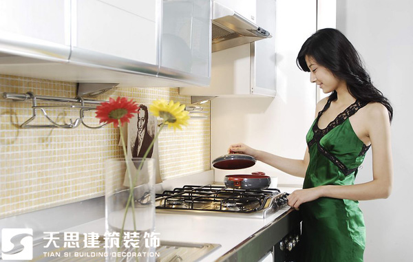 <a href=http://www.lxj10.cn/anli/ target=_blank class=infotextkey>合肥工裝</a>公司